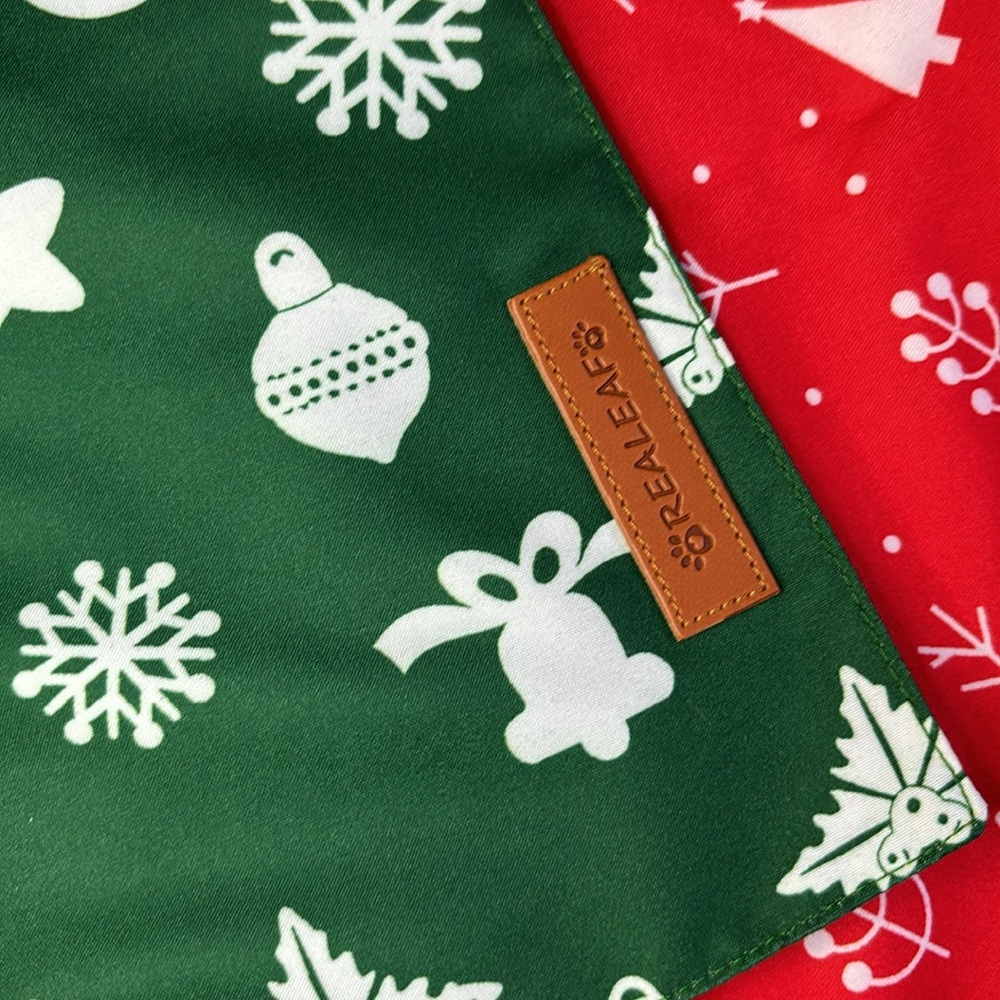 NEW Set of 2 Dog Christmas Bandanas - Picture 5 of 9